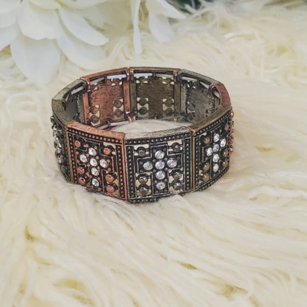 Crystal Cross Bracelet- Copper Tone. 🌴